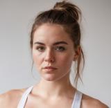 Zu Sehen ist das Autorenbild von: Hannah Reutlinger